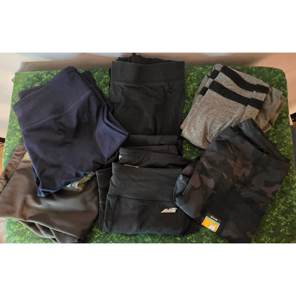 Women's Size Medium Leggings Bundle (6 Pairs Included)